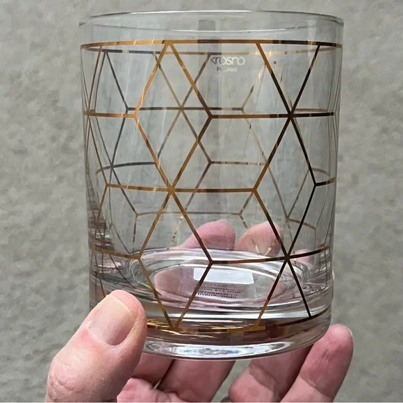 Crate & Barrel Set of 2 Cocktail glasses New - Picture 4 of 4